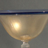 "Delfino Bianco" bol sur le pied en verre de Murano - or avec des détails en bleu