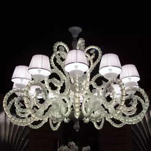 "Adelina" lampara de araña de Murano con pantallas